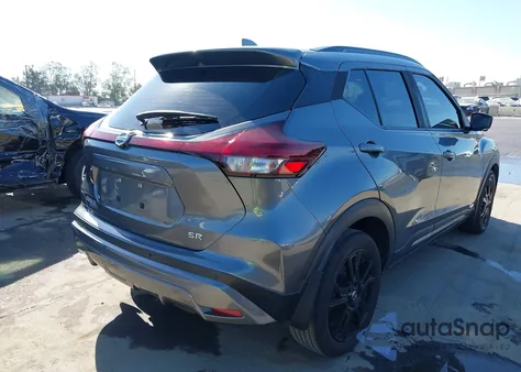 2021 Nissan Kicks Sr Xtronic Cvt z USA, uszkodzony, nr VIN 3N1CP5DV0ML511392